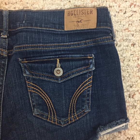 Hollister Social stretch denim shorts - Size 5 - Picture 4 of 6